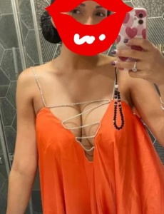 I am a beautiful mature educated affectionate i give special treatment without looking at him without cheatingc
