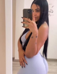 ⭐⭐⭐ por mercado central!!! Nikol , chica colombiana toda energia