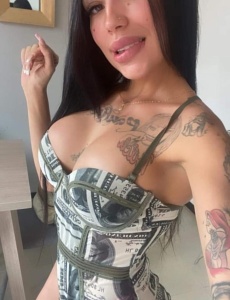 Colombiana exótica con ganas de marcha