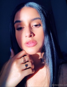 Laura ️‍