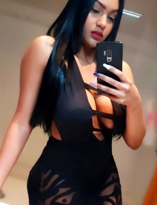Soy Celeste , una mujer encantadora, divertida y 