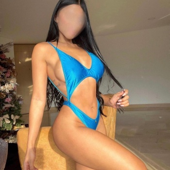 Hola soy alejandra una hermosa morenaza con un cuerpo, Alicante