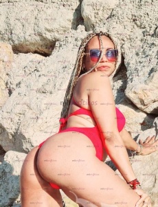 Dominicana reina de la fiesta en alicante novedad