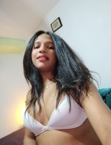 Amores soy DENIS una chica trans primera vez