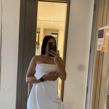 Disponible diosa colombiana, Alicante