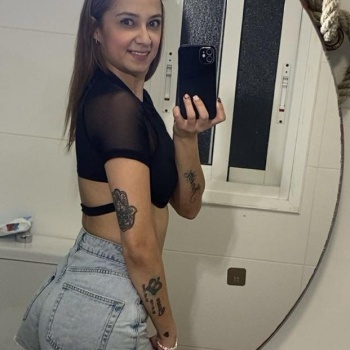 Rubia buenona, Alicante