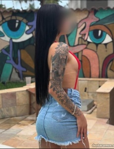 Caprichosa divertida dulce muy hermosa dispuesta y cariÑosa