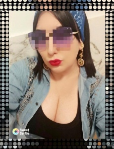 Morena ilicitana, buenas curvas...