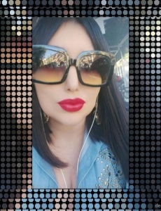 Morena ilicitana, buenas curvas...