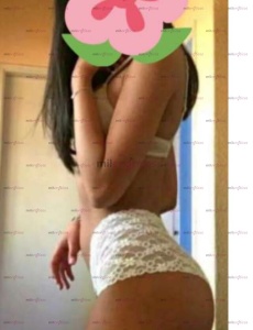 Hermosa chica fiestera y cañera en alcoy