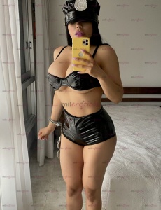 Señorita despampanante latina disponible para ti servicio vip