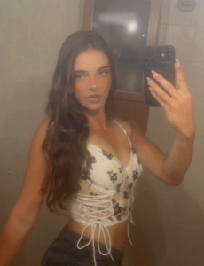 Disfrutaras todo mi cuerpo sensual y ardiente