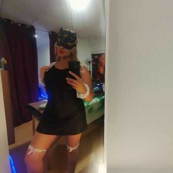 Hola chicos acabo de llegar a espaÑa soy de venezuela masajista profesional, Benidorm