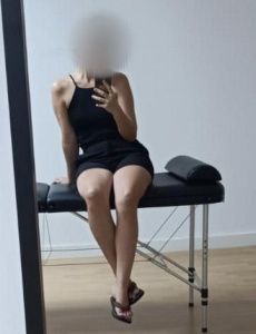 Lena masajista especializada en bienestar