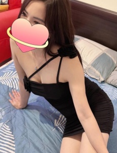 Nueva chica escort hermosa grata acompaña asiatica divertida