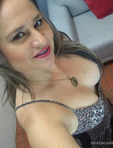 Recién llegadita. Guapa y...