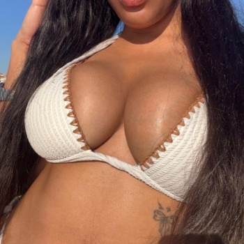 Me presento: hennessy, una chica colombiana atractiva, elegante, Torrevieja