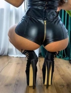 Guapa morbosa y complaciente!!!