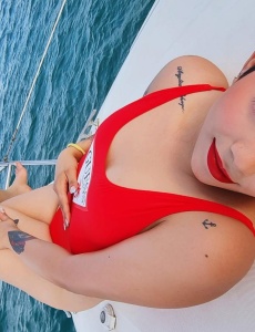 MONICA  HOUSE   ** BEAUTIFUL COLOMBIAN