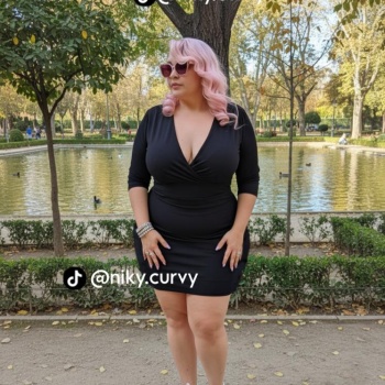 Niky curvy model latina masajista nurú tiktok (niky. Curvy), Benidorm