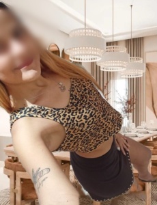 Hola mis amores soy una chica muy fiestera a