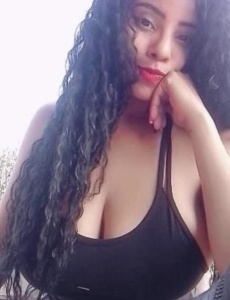 Morena linda nueva en la zona