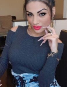 Aisha muy dulce placer maximo