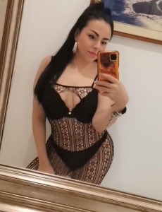 Latina de escándalo