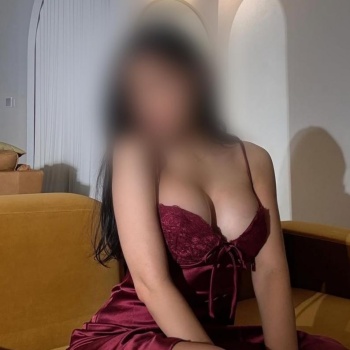 Sofia️ recien llegada a la zenia llamame disponible 24 h ️, Orihuela