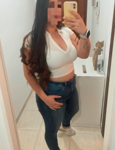 Novedad, daniela , latina alegre y simpática , llámame si quieres distraerte