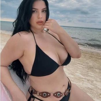 Mónica colombiana, Elche