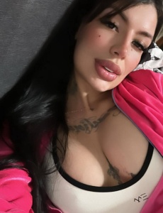Colombiana tatuada muy cachonda