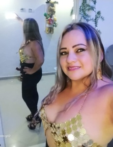 Soy mia una rubia encantadora en la zenia