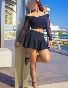 Jovencita morena latina young