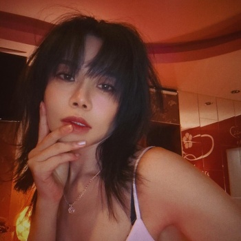 Chica vip muy guapa asiática independiente, Alicante