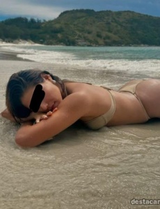 Chica latina nueva en la zona