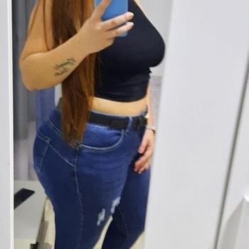 Daniela jovencita latina simpática y alegre , independiente, Elche