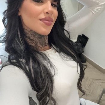 Ema, tatuada exótica en alicante, Alicante