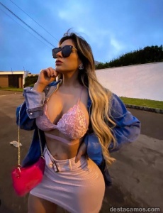 Argentina latina independiente en mi apartamento