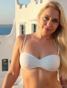 Bianca fina y elegante masajista