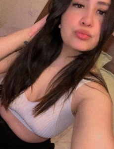 Joven completa y verdadera servicios claros 24 h.