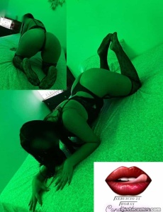 Dulce chica ardiente con ganas de mucho sexo