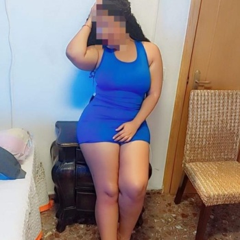 Chica guapa en elche, Elche