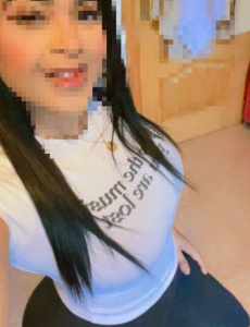 Hola amores soy VALENTINA soy muy amigable, Tierna