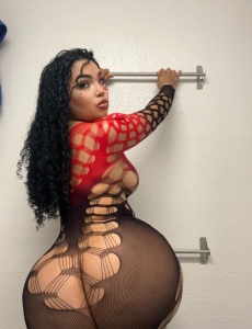 Latina exÓtica valentina