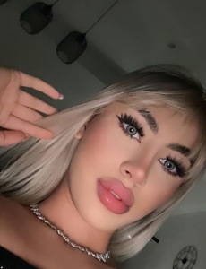 “chloe: , dulce y auténtica”