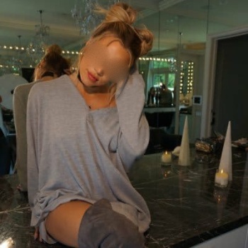 Novedad rubia delgada buenas tetas, Elche