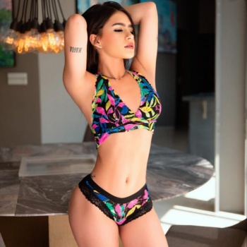 Susana, colombiana de 19 años en elche, Elche