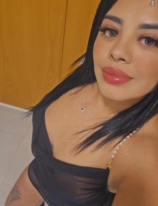 Hola, soy Anso, una latina con encanto, actitud