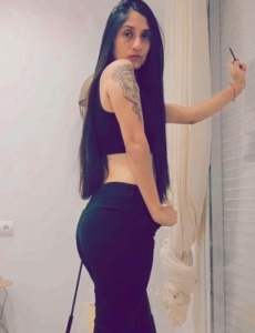 Hola, soy Antonella, una chica con una presencia
